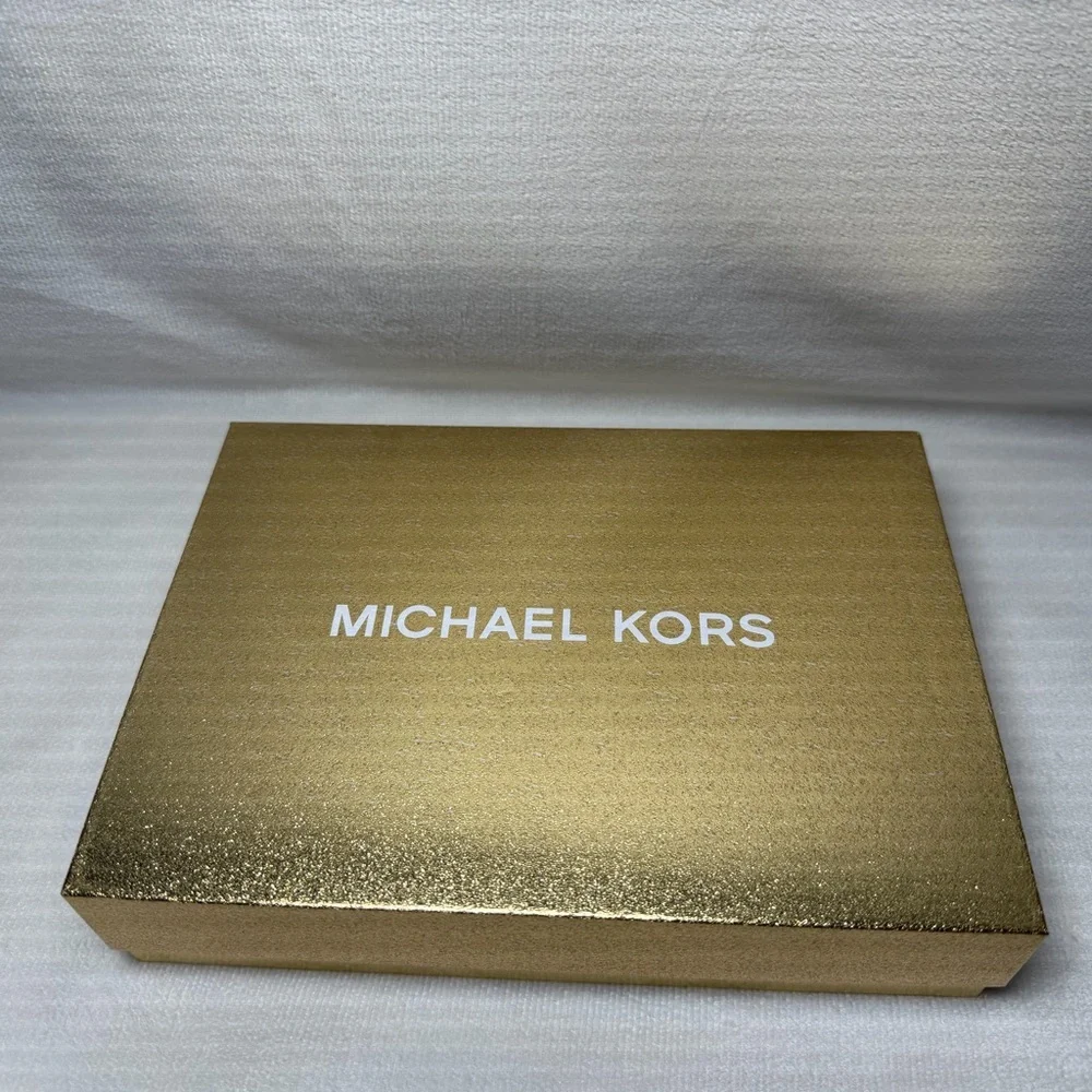 Michael Kors Women's Cream and Tan
Belt Bag - Picture 2 of 14